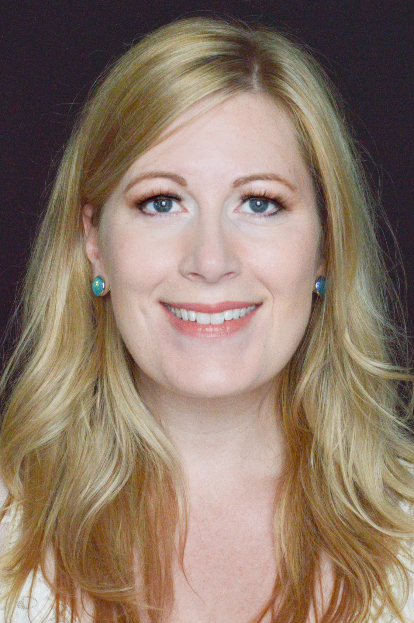 Julie_Professional_Organizer_Portrait